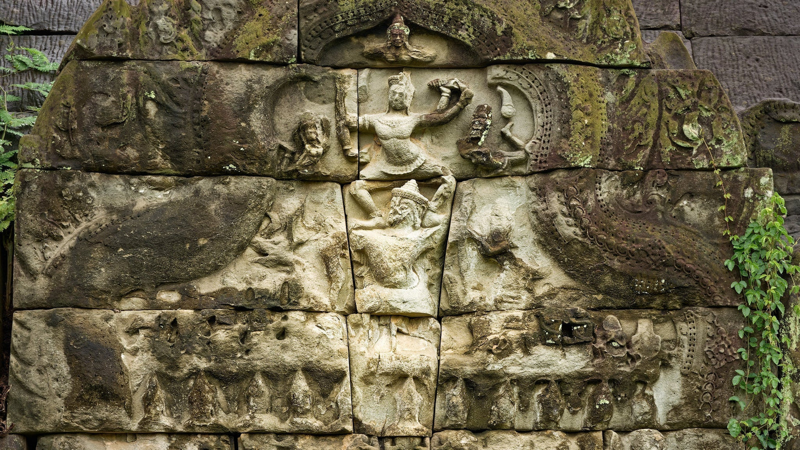 Vahanas — When the Gods Learned to Walk