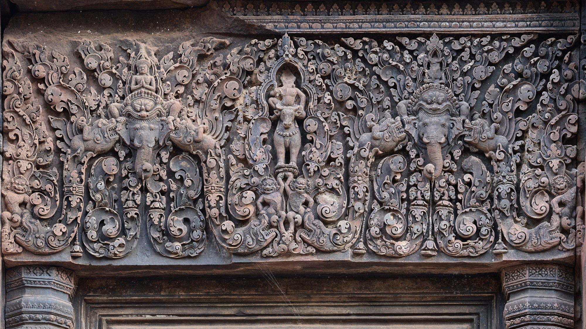 Angkor Lintel Styles, Banteay Srei