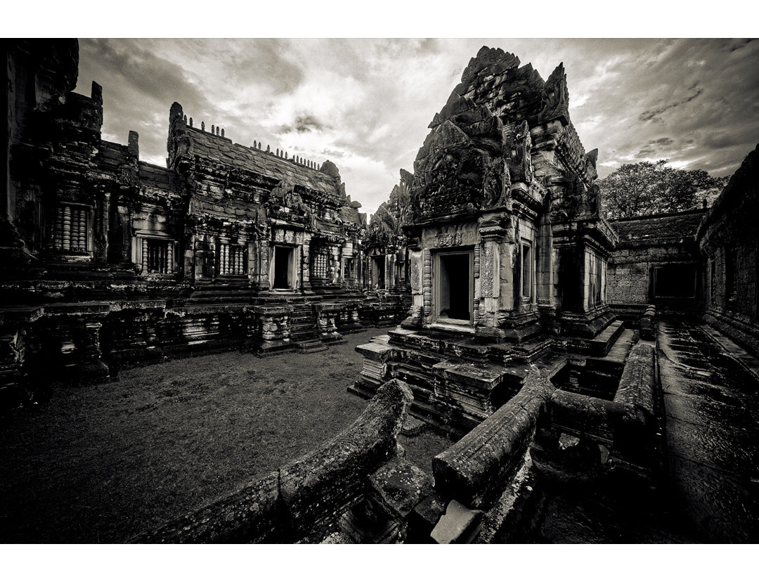 Southern Library, Banteay Samre Temple, Angkor, Cambodia. 2022 by Lucas Varro